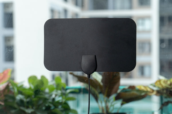 These Indoor TV Antennas For Free TV Will Make You Rethink Your Cable Contracts